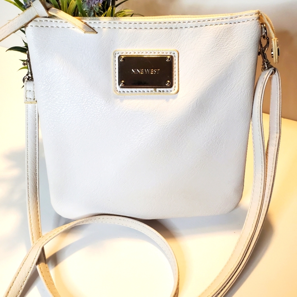 Nine West white cross body bag